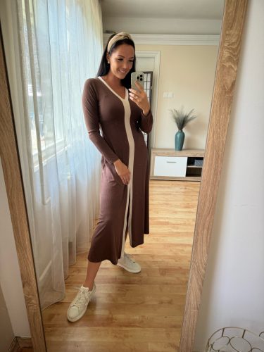 Zsanna bordás anyagú barna/bézs ruha